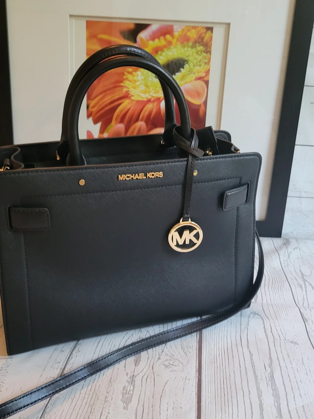 MICHAEL KORS Rayne  Medium Saffiano Leather Tote in Black